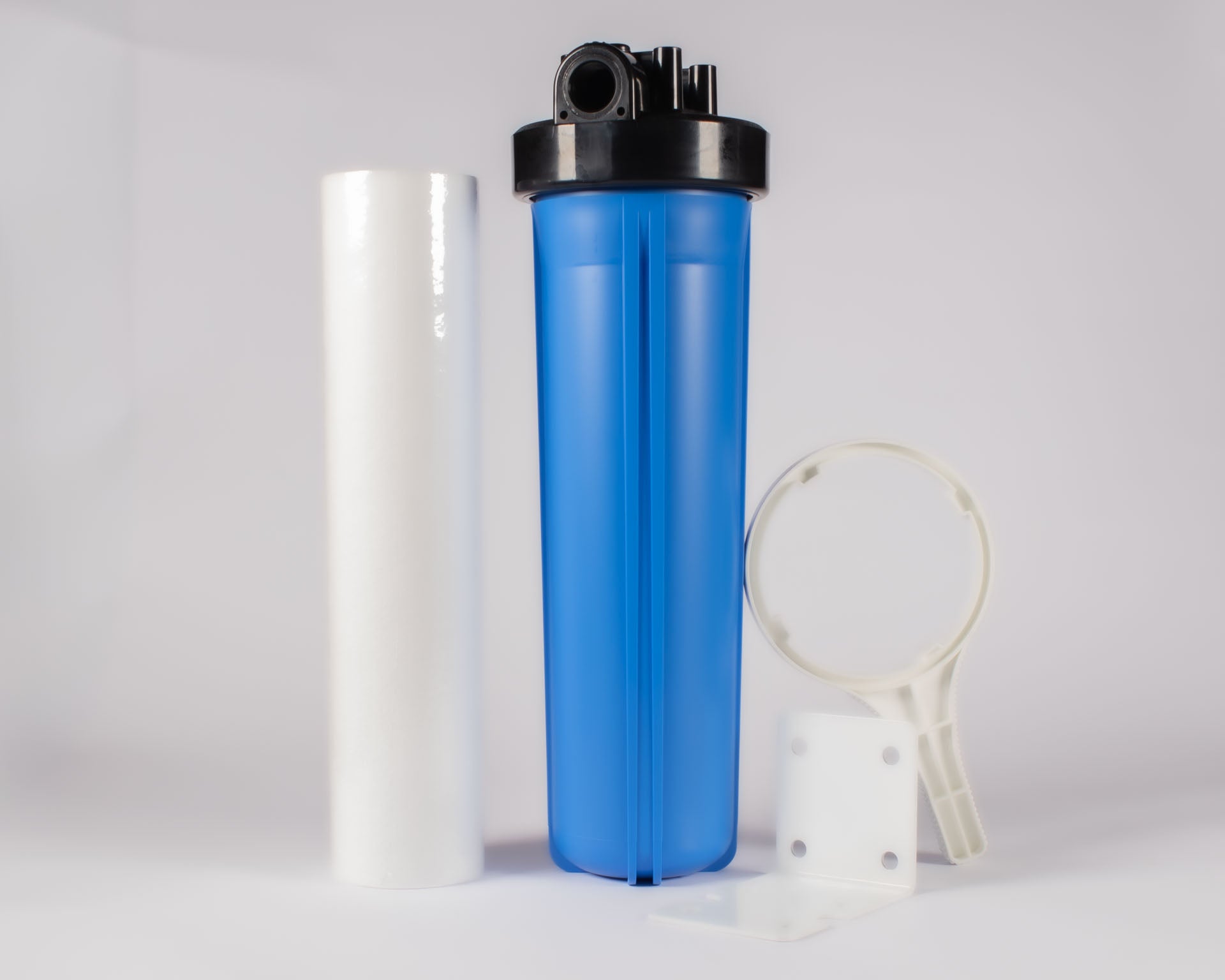 Whole House Big Blue Filter Housing – 4.5" x 20", 1" Ports